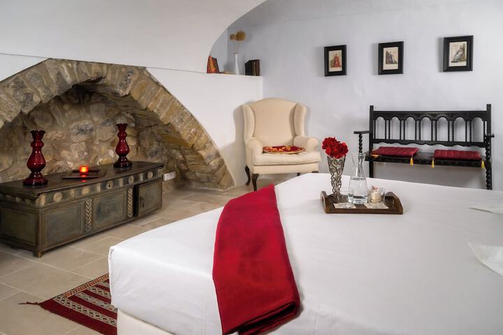 Room 20 of 76