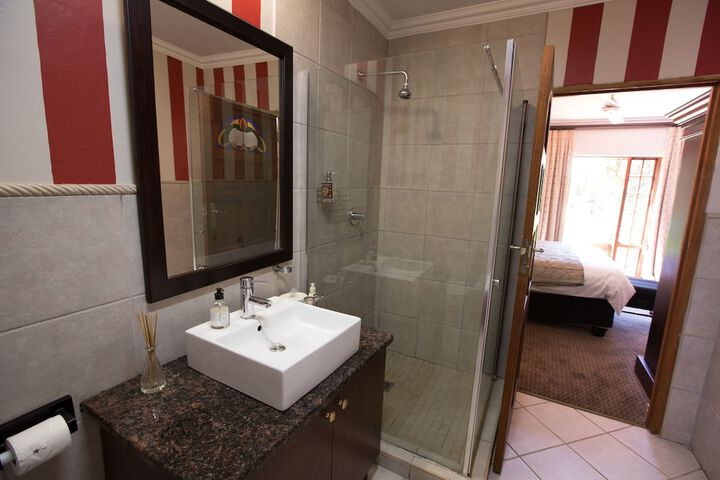 Room 10 of 44