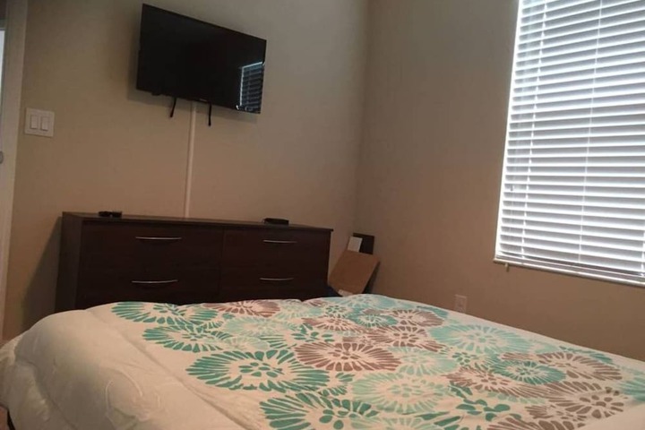 Room 2 of 25