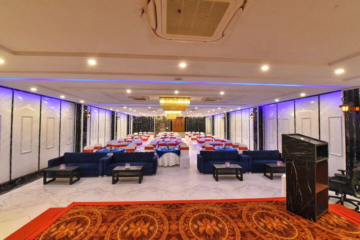 Ballroom/Hall 60 of 68