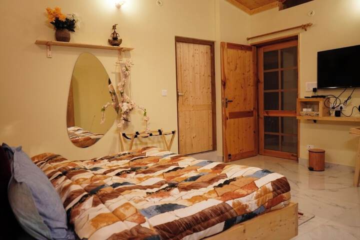 Room 28 of 127