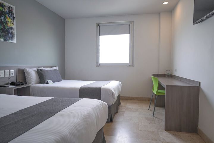 Room 3 of 17