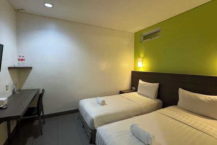 Room 15 of 49
