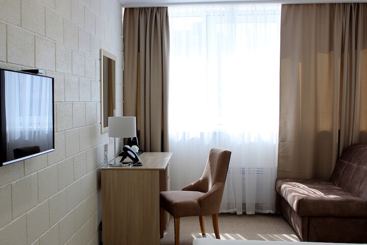 Room 16 of 35