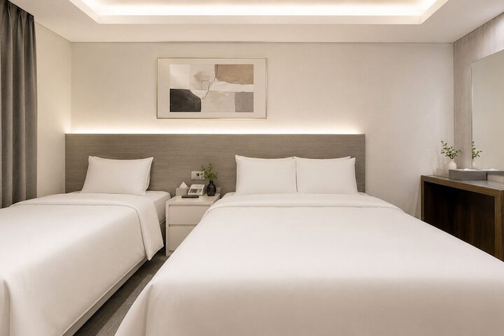 Room 16 of 42