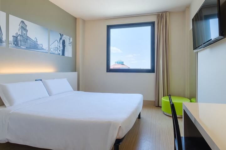 Room 10 of 41