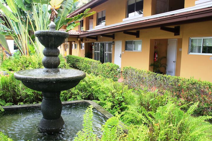 Hotel Exterior 46 of 50