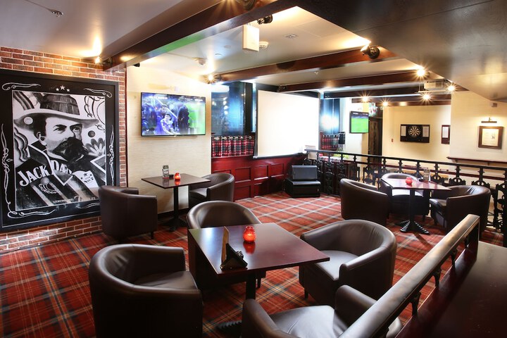 Lounge 109 of 116