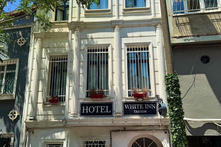 Hotel 77 of 82