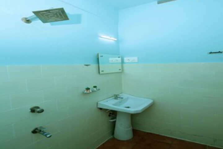 Room 2 of 17