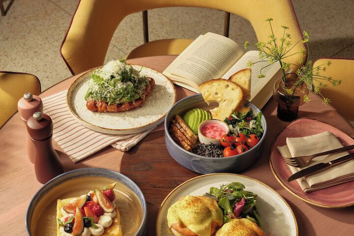 Breakfast/Coffee Service 86 of 107