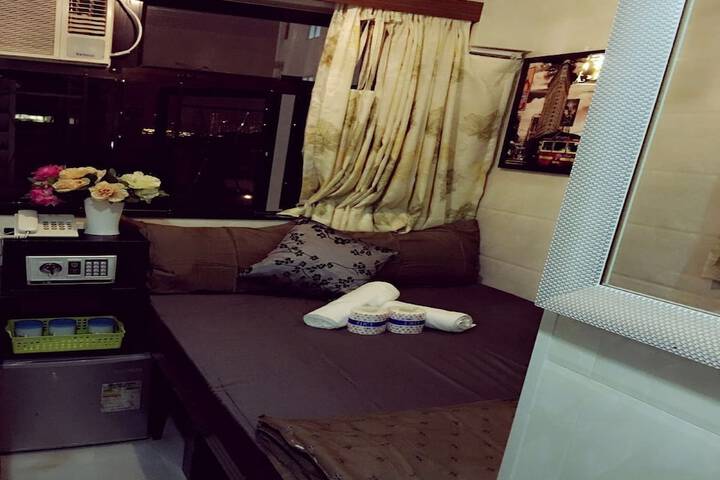 Room 9 of 61