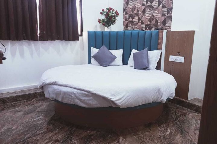 Room 18 of 24