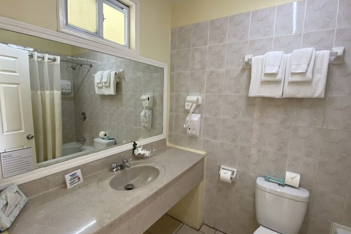 Room 35 of 59
