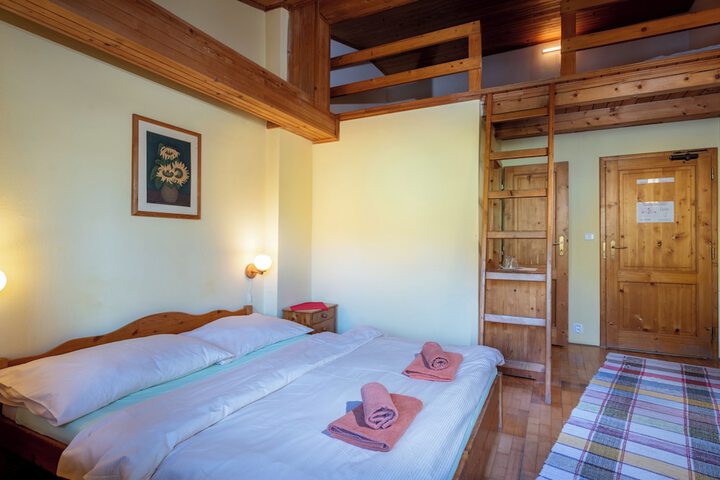 Room 10 of 52