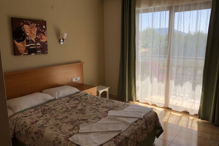 Room 13 of 50