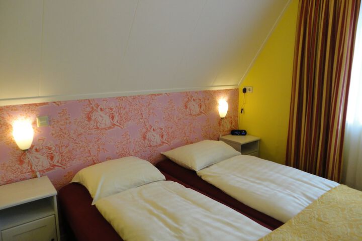 Room 20 of 40