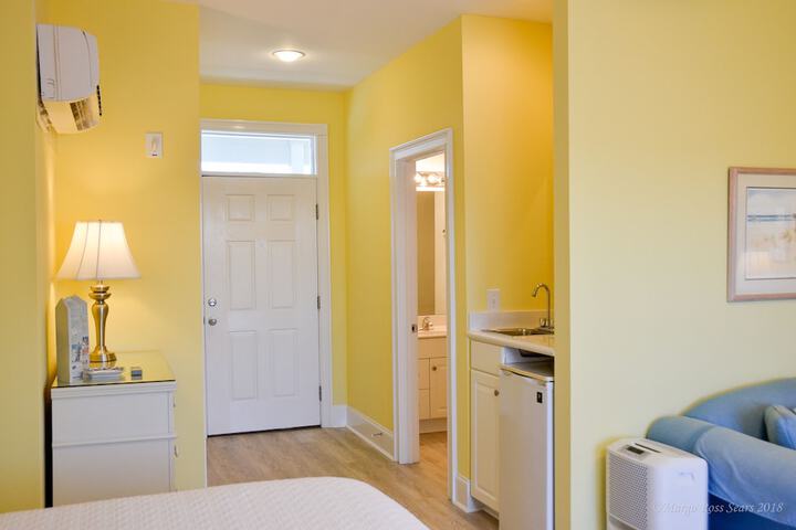 Room 3 of 81