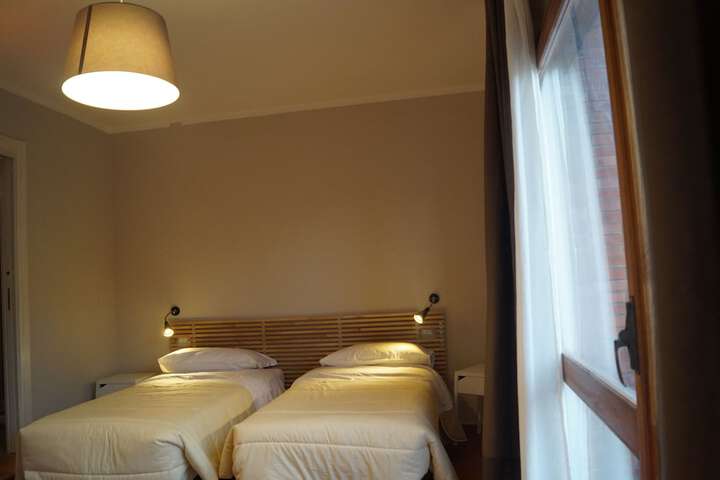 Room 3 of 28