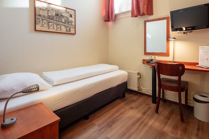 Room 49 of 118