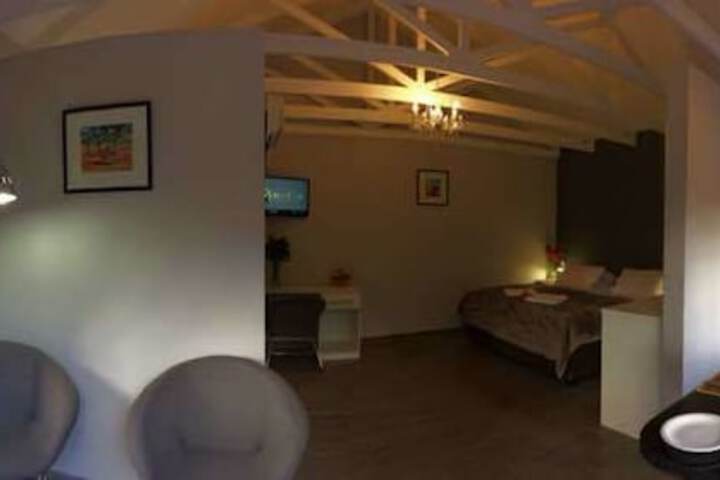 Room 10 of 52