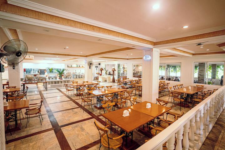 Dining 105 of 114