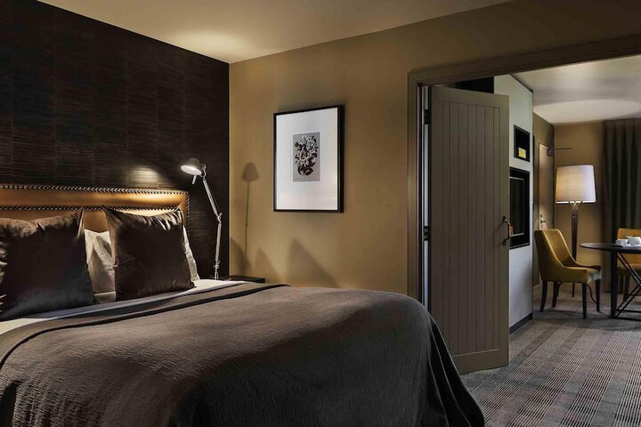 Room 10 of 129