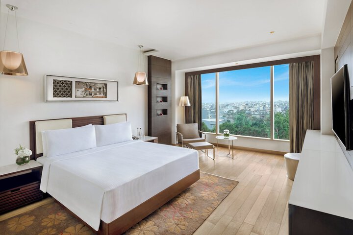 Room 26 of 145