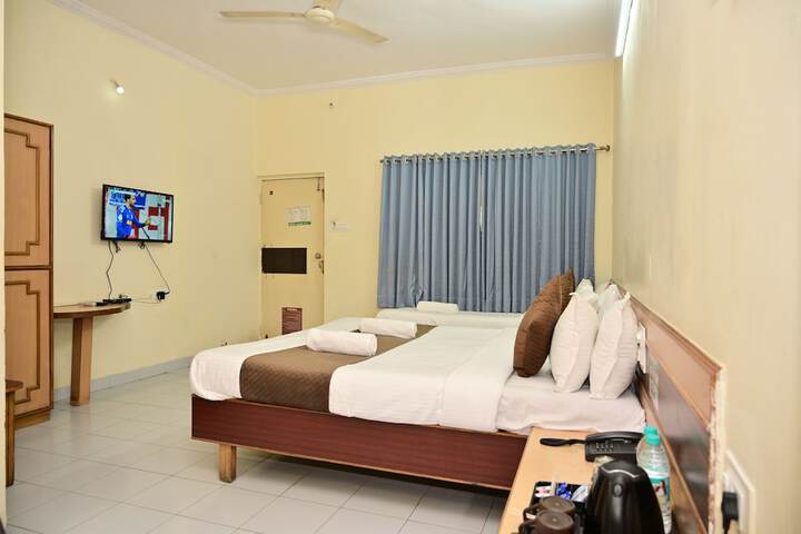 Room 8 of 17