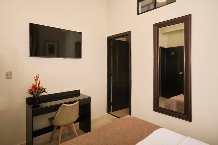 Room 3 of 33