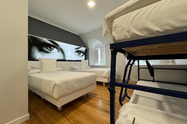 Room 13 of 24