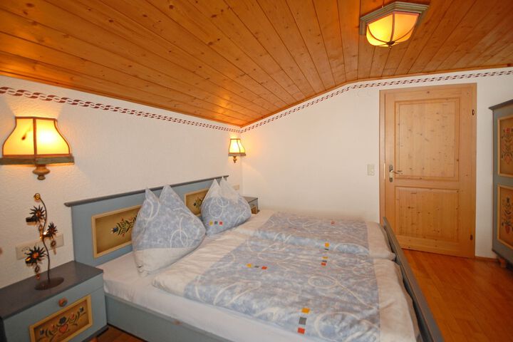 Room 5 of 40