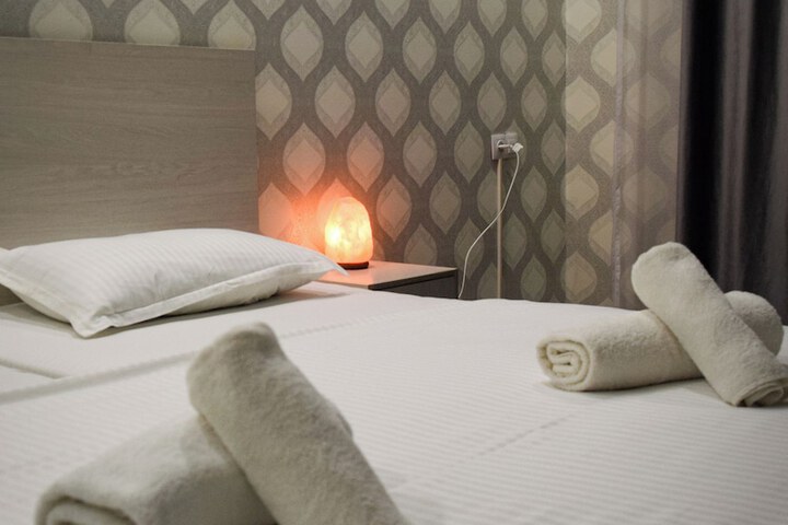 Room 5 of 22