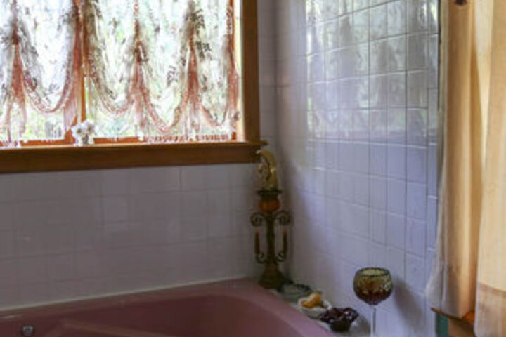 Hot Tub 17 of 25