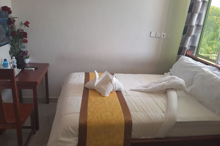Room 27 of 65