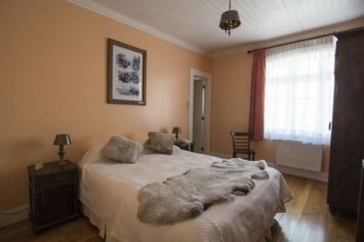 Room 18 of 32