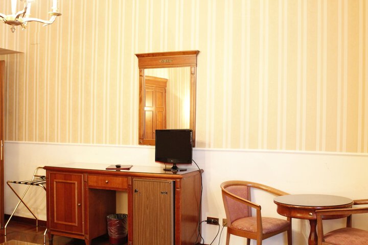 Room amenity