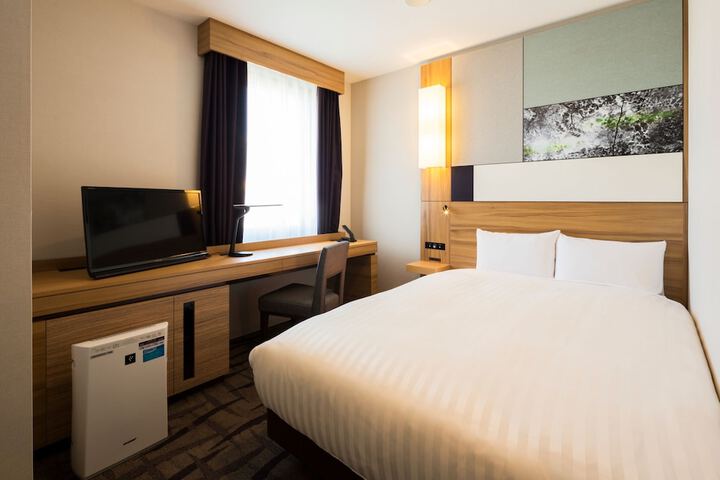 Room 8 of 26