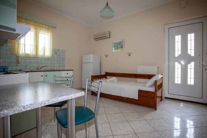 Room 7 of 75