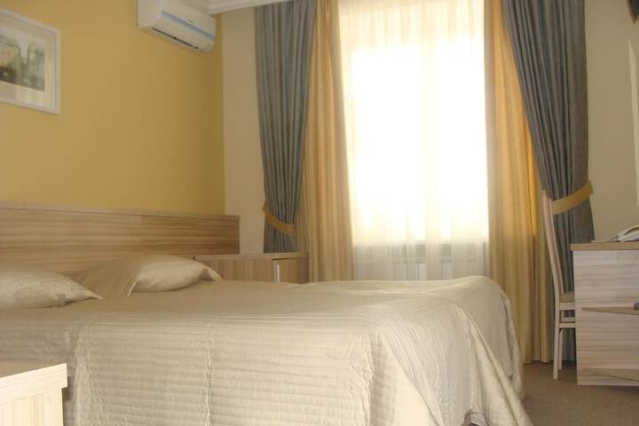 Room 12 of 26