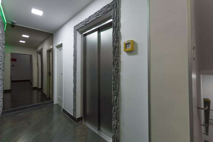 Ballroom/Hall 50 of 54