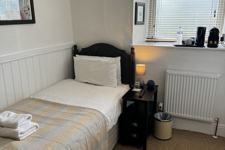 Room 22 of 83