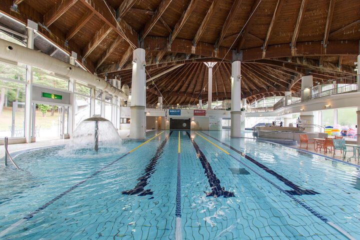 Hotel Pool
