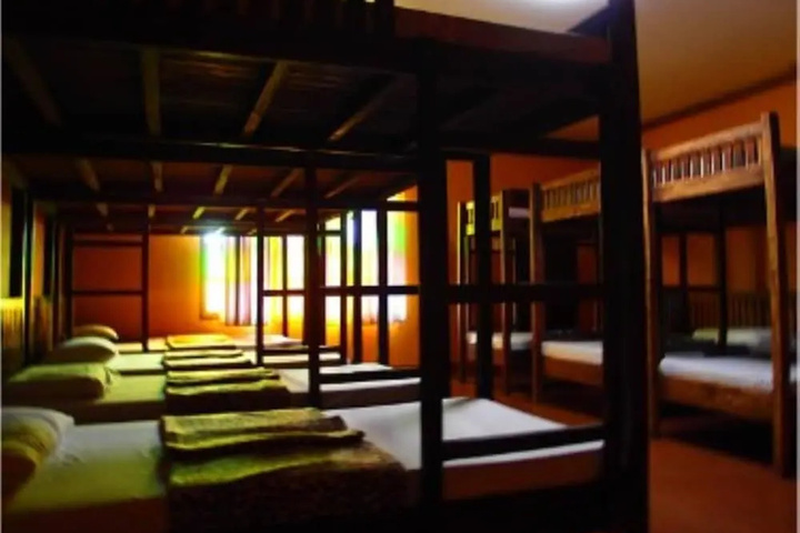 Room 2 of 17