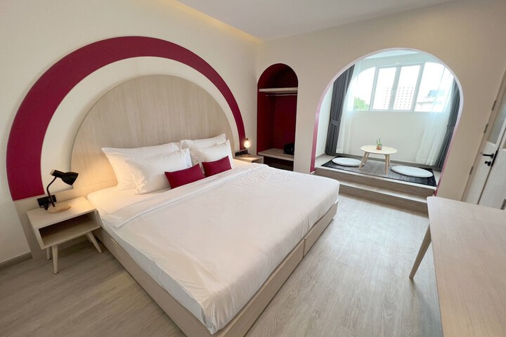 Room 16 of 190