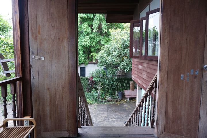 KAAMPUJU CAFE AND ROOMS
