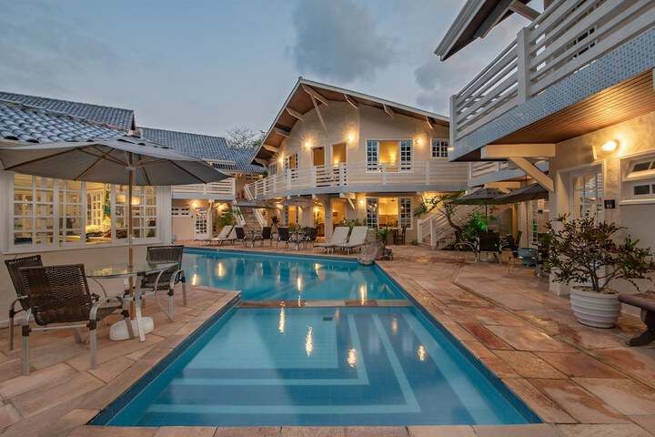 Pool 6 of 23
