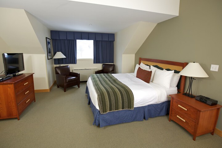 Room 3 of 47