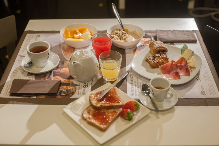 Breakfast/Coffee Service 50 of 77