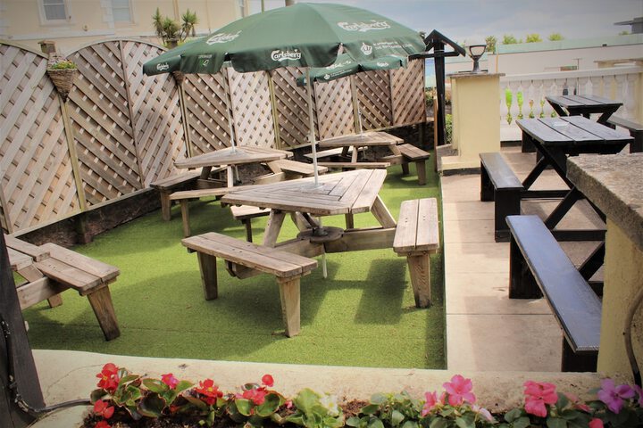 Sundeck 47 of 54